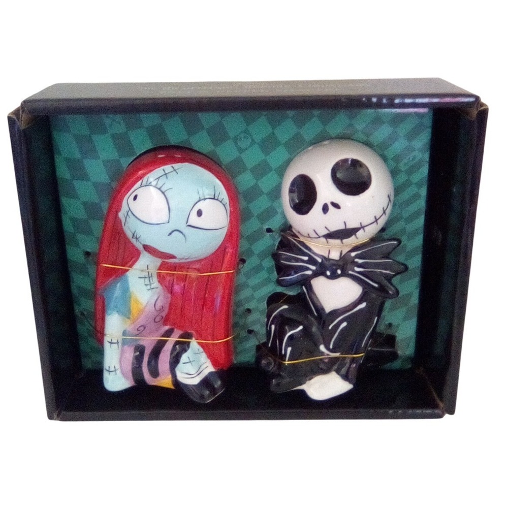 Disney Nightmare Before Christmas Jack & Sally Salt & Pepper Shakers New in Box